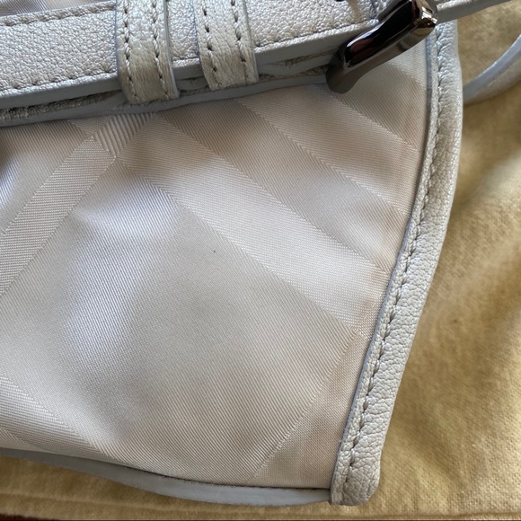 Burberry Handbag White Plaid Gunmetal Hardware - Picture 7 of 15